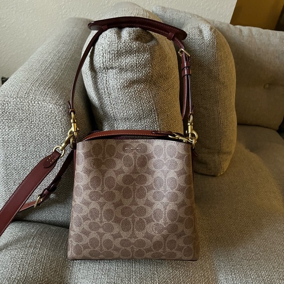 Coach Signature Canvas Willow Bucket Bag NWT - Picture 15 of 16